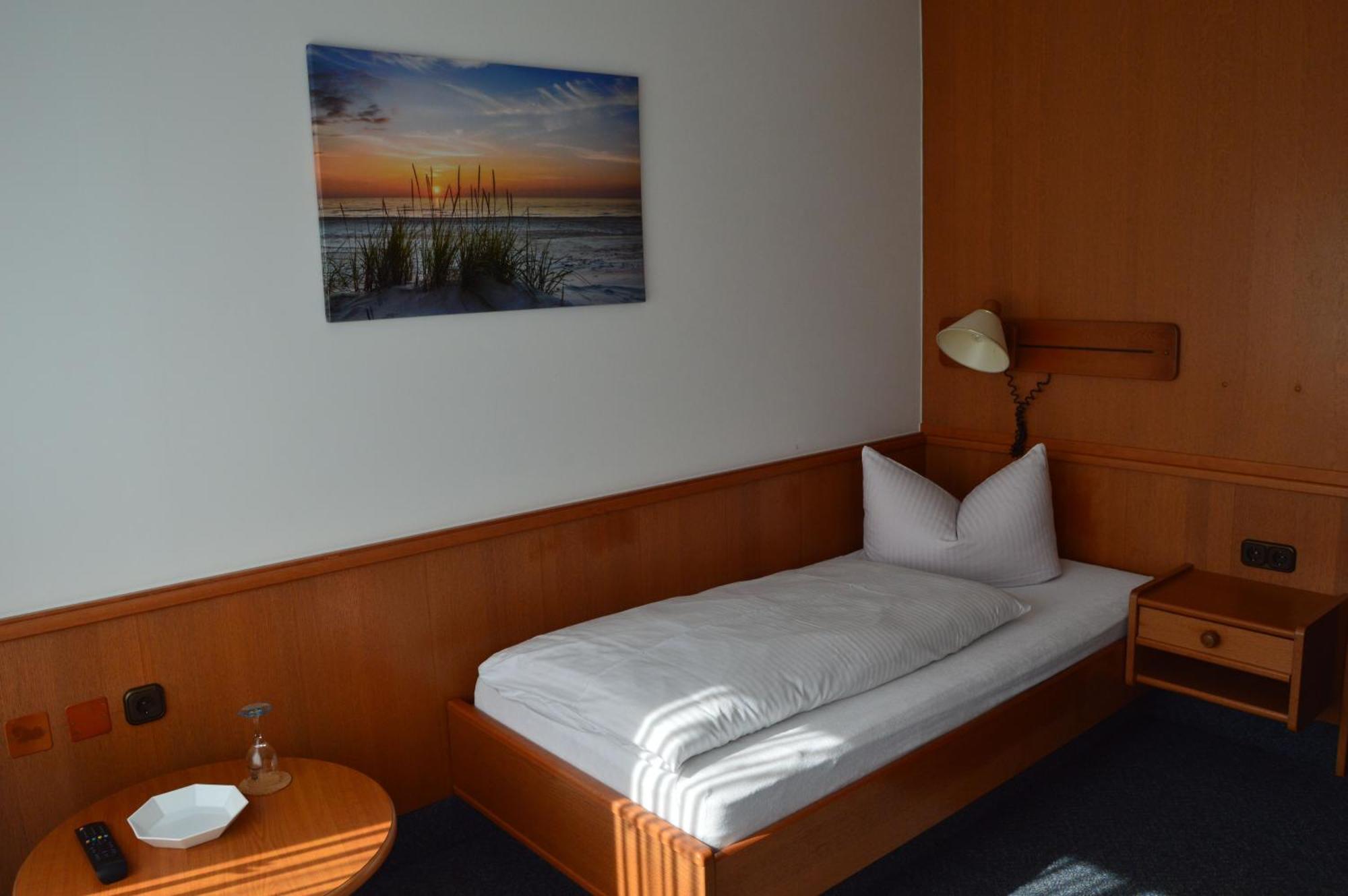 Gasthof-Pension Fraenkische Schweiz Obertrubach Luaran gambar